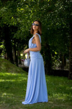 VESTIDO AZUL CLARO COM DECOTE PROFUNDO RINASCIMENTO - Image 4