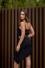 VESTIDO PRETO ASSIMÉTRICO COM FOLHOS RINASCIMENTO - Image 3