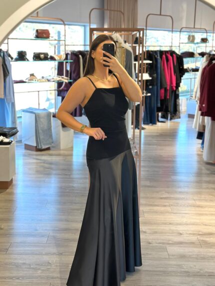 VESTIDO COMPRIDO PRETO COM ALÇAS RINASCIMENTO