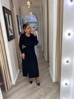 VESTIDO PRETO DRAPEADO COM DETAHE DOURADO PONTO CHIC - Image 3