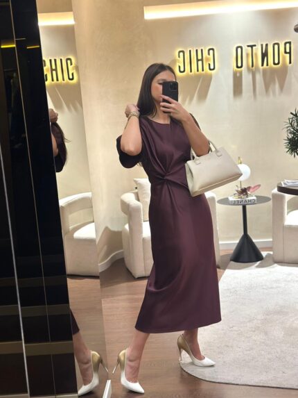 VESTIDO BORDÔ COM DRAPEADO FRONTAL RINASCIMENTO