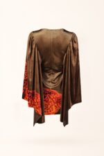 VESTIDO VELUDO CASTANHO COM ESTAMPA ARTÍSTICA SAHOCO - Image 7