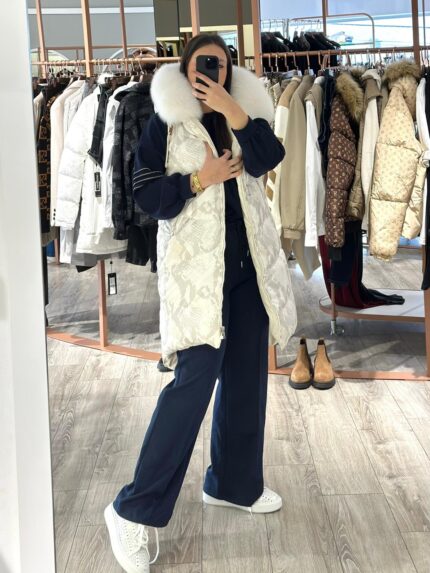 COLETE ACOLCHOADO BRANCO COM GOLA DE PELO FLO&CLO