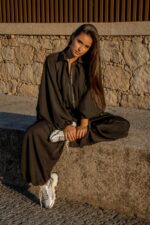 CONJUNTO PRETO CASACO E CALÇA FLUIDA PONTO CHIC