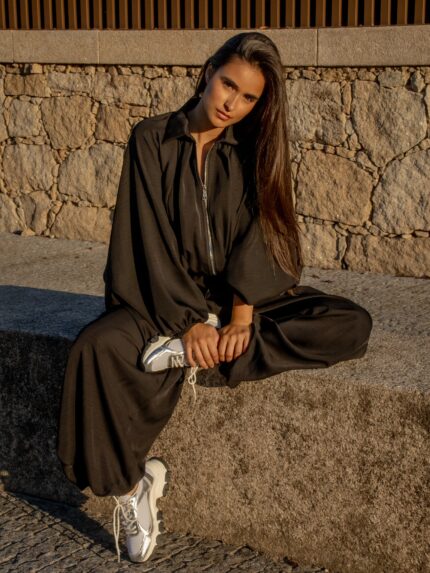 CONJUNTO PRETO CASACO E CALÇA FLUIDA PONTO CHIC