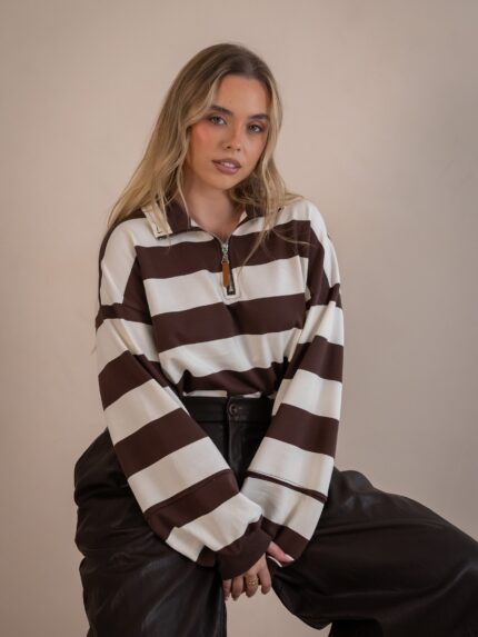 CAMISOLA ÀS RISCAS CASTANHA E BRANCA PONTO CHIC