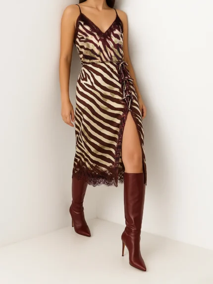 SAIA ESTAMPADA ZEBRA BORDÔ COM RENDA SAHOCO
