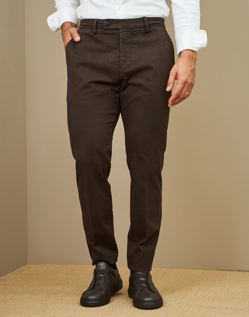 231702004_Cacau_1 CALÇA CHINO SLIM FIT CACAU ZOLF - Image 1