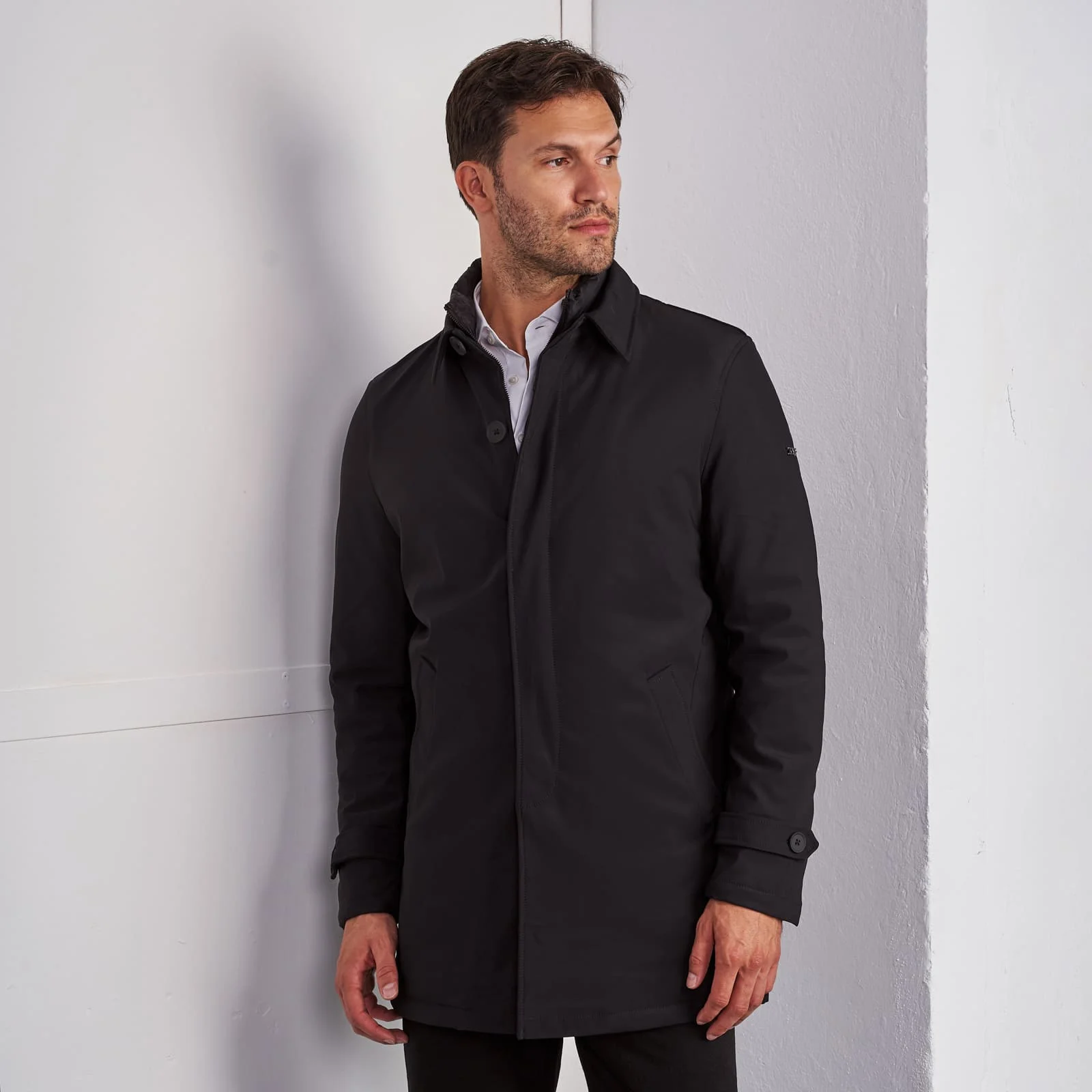 244518000-3 GABARDINE TÉCNICA IMPERMEÁVEL PRETA ZOLF - Image 1