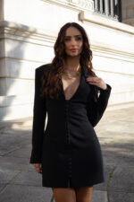 VESTIDO PRETO ESTILO BLAZER COM FECHO FRONTAL IMPERIAL - Image 3