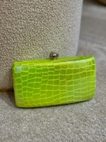 CLUTCH EFEITO CROCO LIME PONTO CHIC
