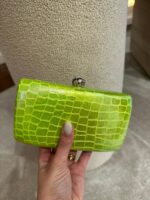 CLUTCH EFEITO CROCO LIME PONTO CHIC - Image 2