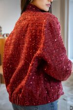 CASACO VERMELHO COM LANTEJOULAS PONTO CHIC - Image 4