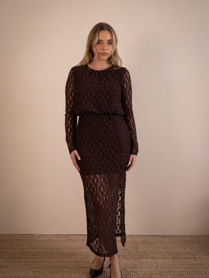 VESTIDO COMPRIDO DE RENDA CASTANHO PONTO CHIC