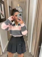 POLO CINZA E ROSA COM DECOTE EM V PONTO CHIC - Image 3
