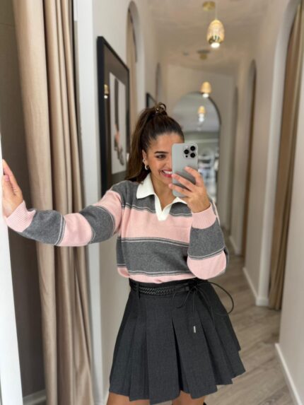 POLO CINZA E ROSA COM DECOTE EM V PONTO CHIC
