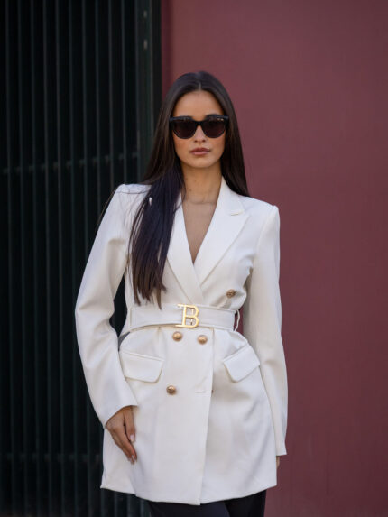 BLAZER COM BOTÕES DOURADOS E CINTO PONTO CHIC