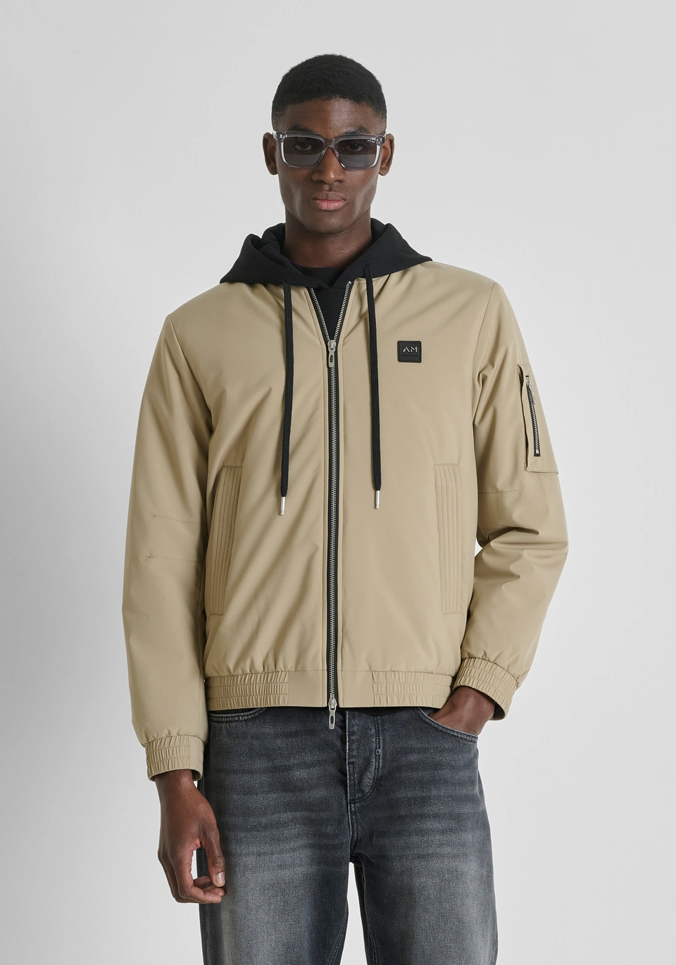 MMCO00972-FA600309-2102_02 CASACO BOMBER BEGE AREIA ANTONY MORATO - Image 1