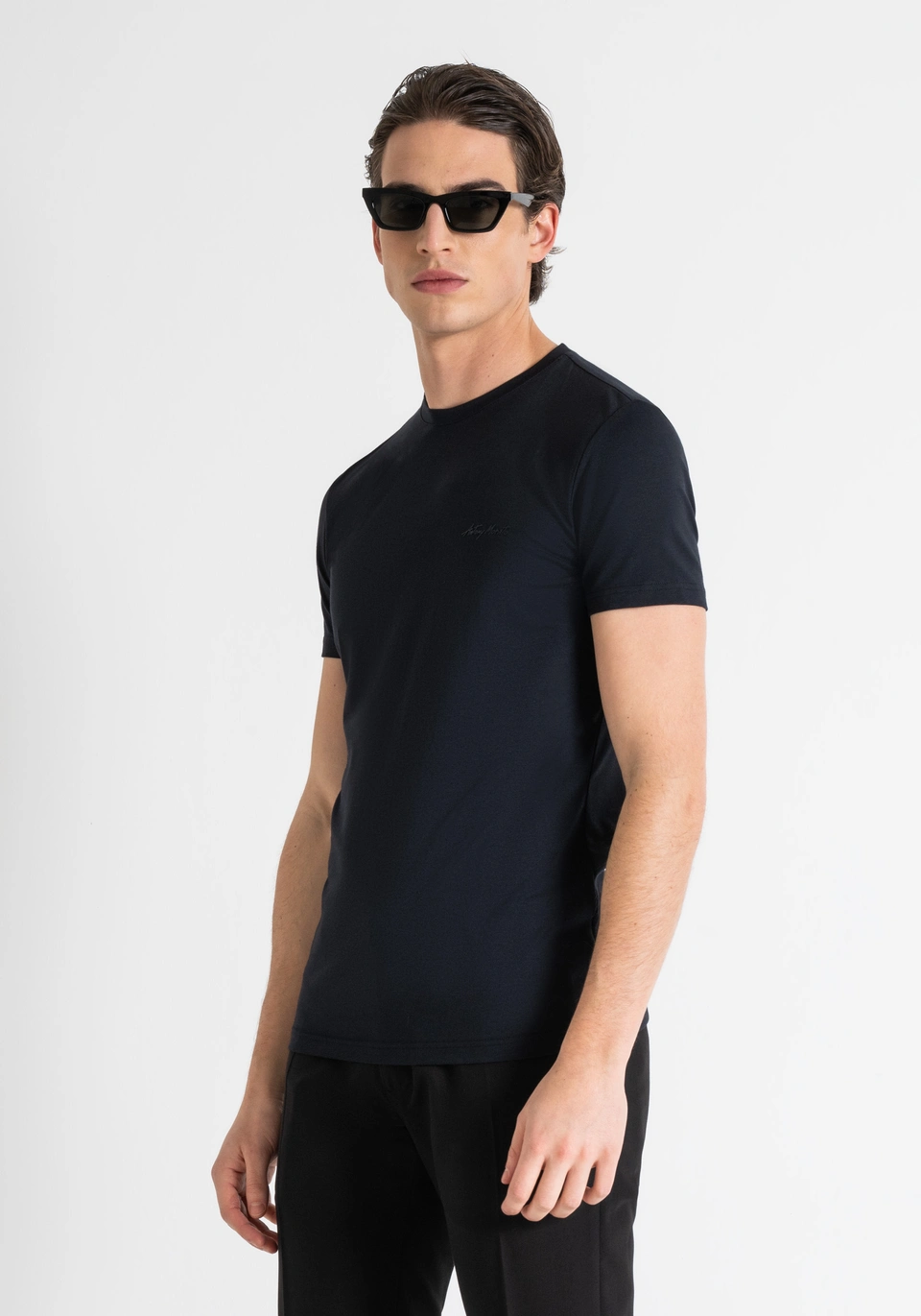 MMKS02324-FA120031-7073_02 T-SHIRT SLIM FIT AZUL MARINHO ANTONY MORATO - Image 1
