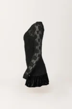 VESTIDO CURTO EM RENDA COM FOLHO EM VELUDO SAHOCO - Image 16
