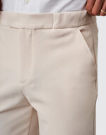 CALÇA COM TECIDO TÉCNICO RELAXED FIT BEGE ZOLF - Image 2