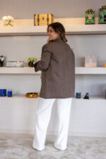 CALÇA BRANCA COM PREGAS PONTO CHIC - Image 5