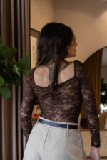 BODY CASTANHO EM RENDA COM ESTRUTURA CORSET PONTO CHIC - Image 4
