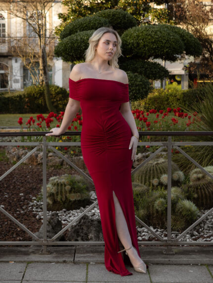 VESTIDO VERMELHO COM DRAPEADO CENTRAL E COSTAS ABERTAS PONTO CHIC