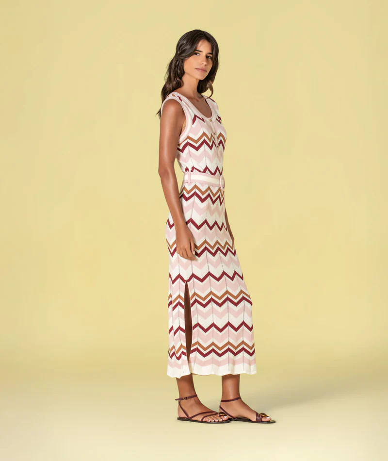 3518 VESTIDO DE MALHA ROSA COM PADRÃO RUGA - Image 1