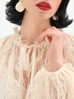 VESTIDO EM RENDA BEGE RINASCIMENTO - Image 6