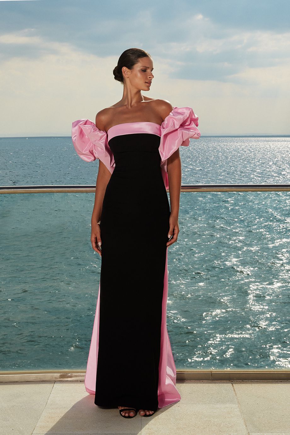 5010 VESTIDO LONGO PRETO COM CAPA ROSA PONTO CHIC - Image 1