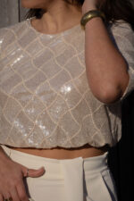 TOP CURTO DOURADO COM LANTEJOULAS RINASCIMENTO - Image 4