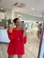 VESTIDO CURTO VERMELHO PLISSADO COM ALÇAS FINAS RINASCIMENTO - Image 2