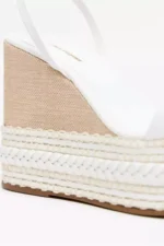 SANDÁLIA PLATAFORMA EM RÁFIA OFF WHITE LANÇA PERFUME - Image 3
