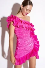 VESTIDO CURTO ROSA COM FOLHOS E EFEITO REPUXADO PONTO CHIC - Image 5