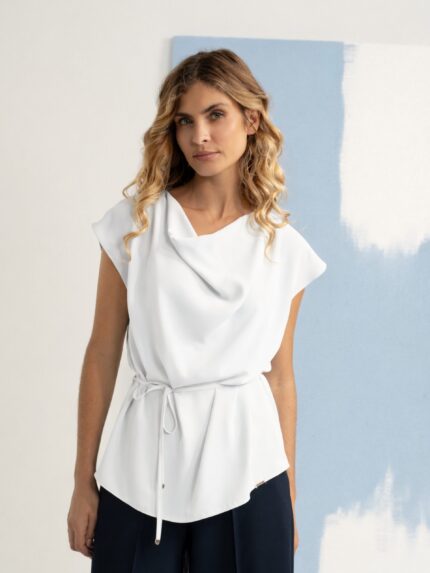 TOP BRANCO COM DECOTE DRAPEADO FERRACHE