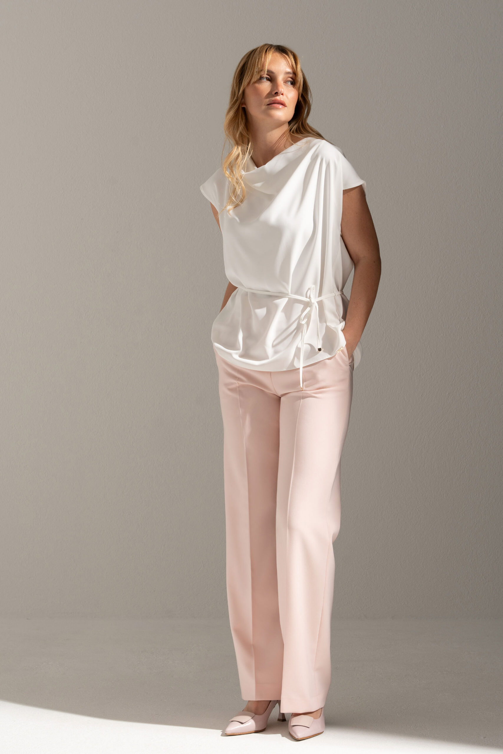 1774007699_410416d4ef962d00945c36fdbc7cc067 CALÇA ROSA STRAIGHT COM CINTURA ELÁSTICA PERSONALIZADA FERRACHE - Image 1