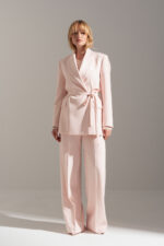 BLAZER ROSA CLÁSSICO COM CINTO FERRACHE