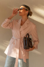BLAZER ROSA COM CINTO FERRACHE - Image 3