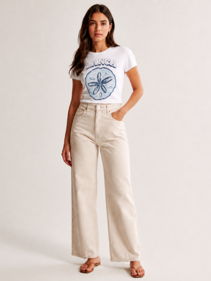 T-SHIRT BRANCA COM ESTAMPA AZUL LANÇA PERFUME