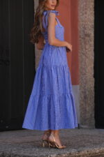 VESTIDO COMPRIDO AZUL ÀS RISCAS COM FOLHOS SAHOCO - Image 3