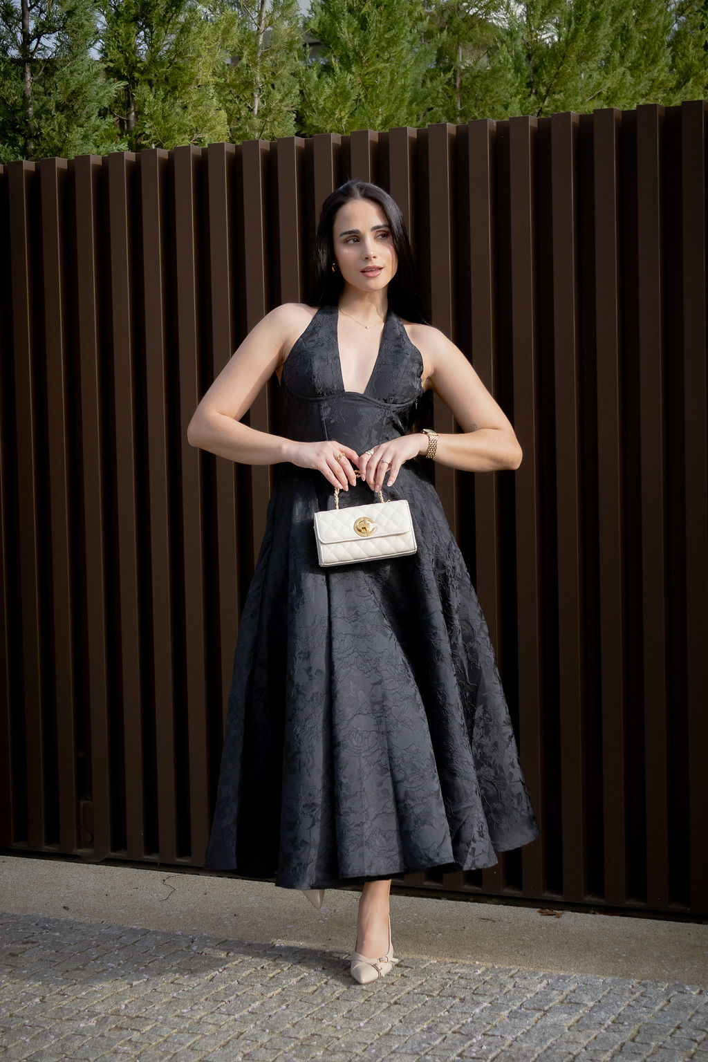 IMG_4822 VESTIDO PRETO CORTE PRINCESA PONTO CHIC - Image 1