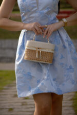 VESTIDO AZUL COM PADRÃO FLORAL RINASCIMENTO - Image 6