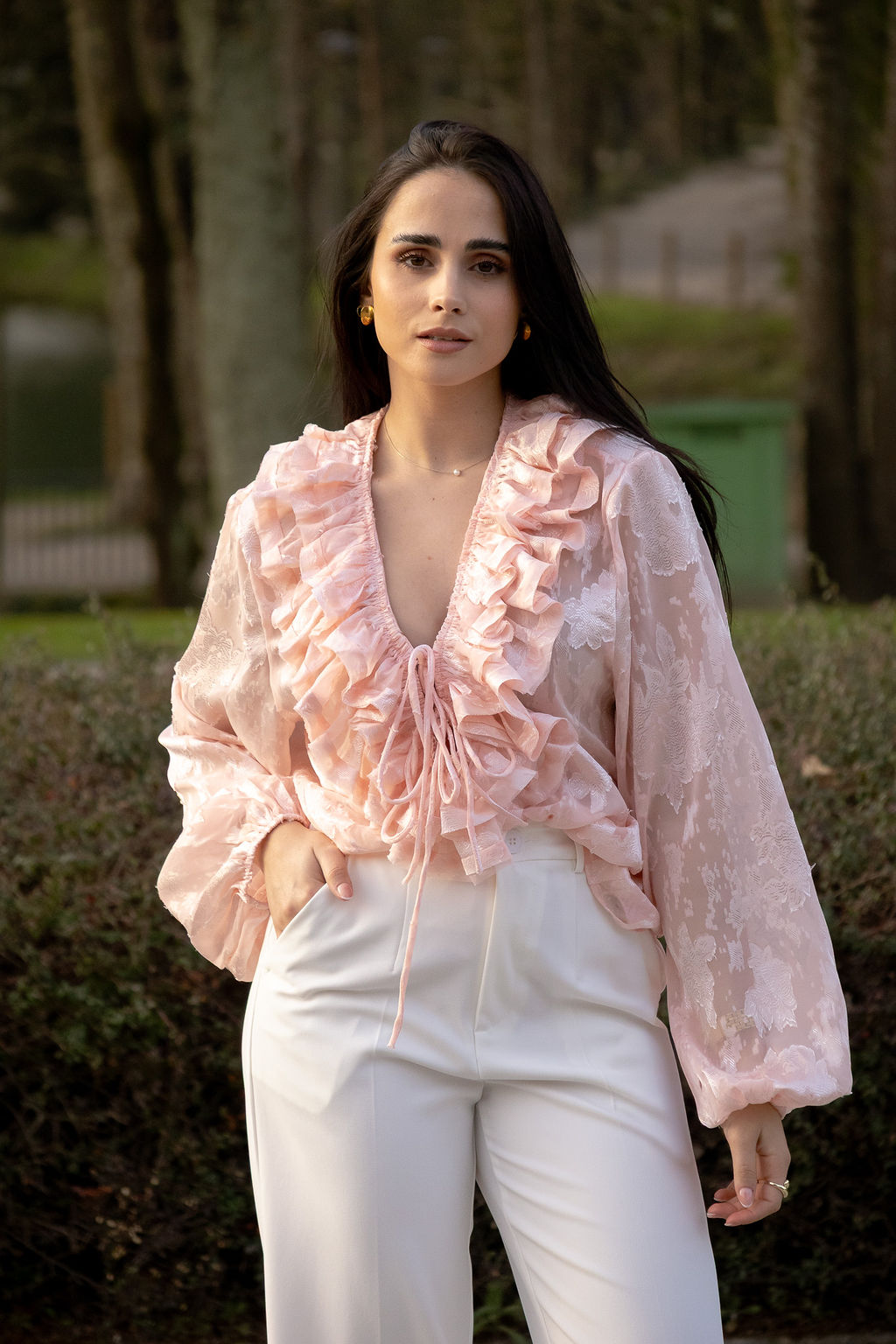 IMG_5235 BLUSA ROSA COM FOLHOS E MANGA FLUIDA PONTO CHIC - Image 1