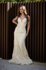 VESTIDO DOURADO COMPRIDO COM BRILHANTES PONTO CHIC - Image 5