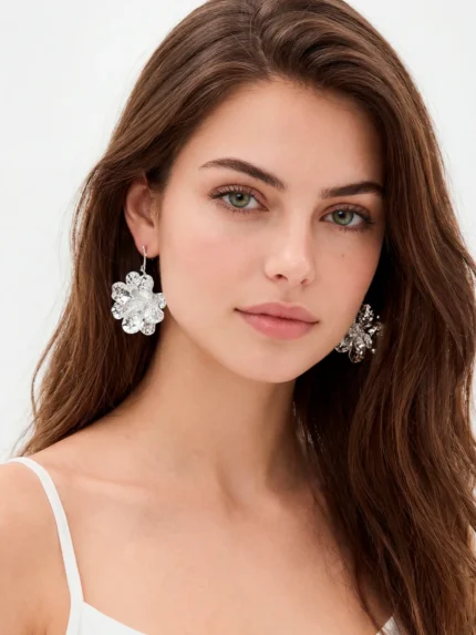 BRINCOS FLOR PRATA TEXTURIZADA SAHOCO