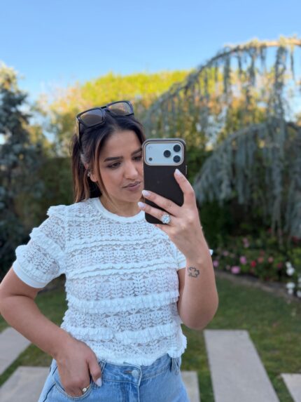 CAMISOLA BRANCA EM RENDA COM FOLHOS PONTO CHIC