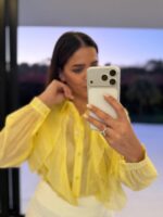BLUSA AMARELO CLARO COM FOLHOS RINASCIMENTO - Image 2