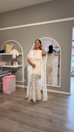VESTIDO COMPRIDO BRANCO COM TEXTURA FLORAL EM RELEVO RINASCIMENTO - Image 3