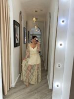 VESTIDO LONGO EM RENDA CRU COM DECOTE EM V RINASCIMENTO - Image 5